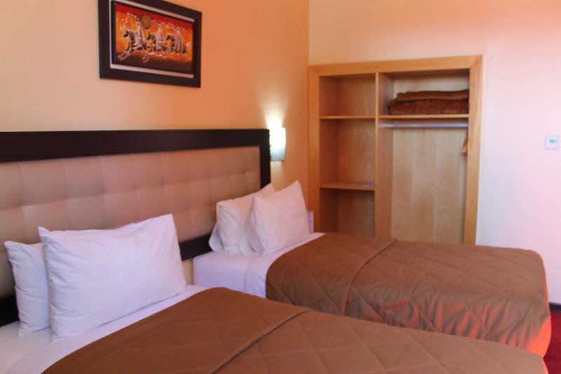 Al Akhawayn Hotel Oujda Exterior photo